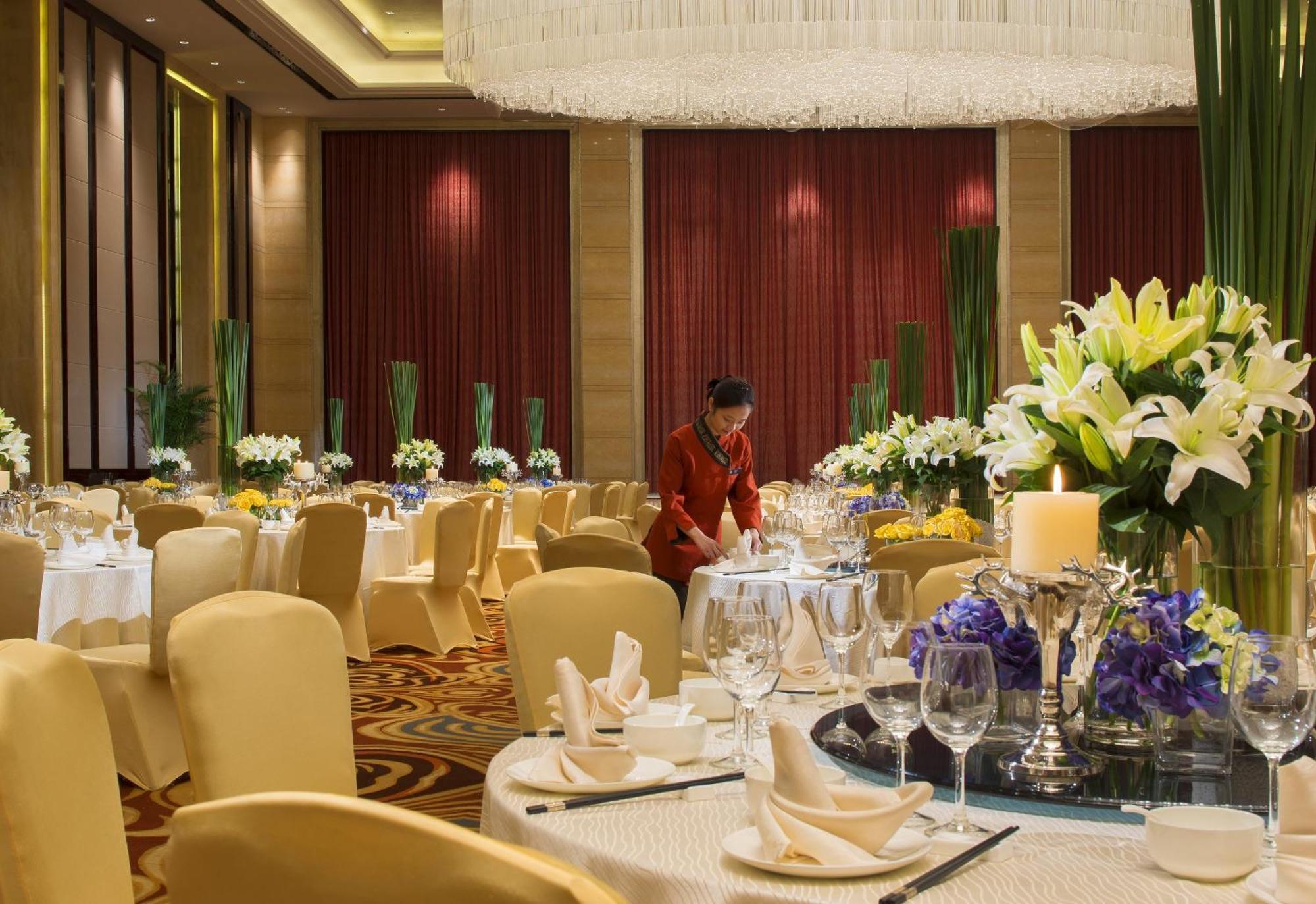 Intercontinental Shijiazhuang By Ihg Hotel Exterior photo